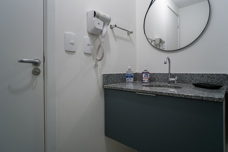 Apto encantador com WI-FI ao lado da Faria Lima