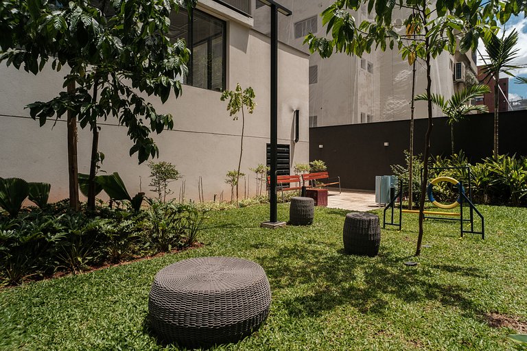 Apto com WI-FI, varanda, ao lado do Ibirapuera