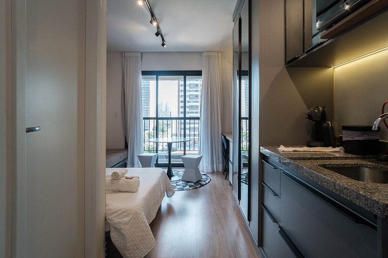 Studio Moderno para Alugar em Pinheiros - 3 Pessoas, Varanda