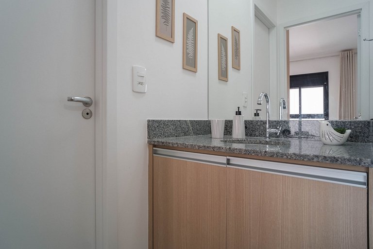 Apto completo em Pinheiros ao lado da Faria Lima