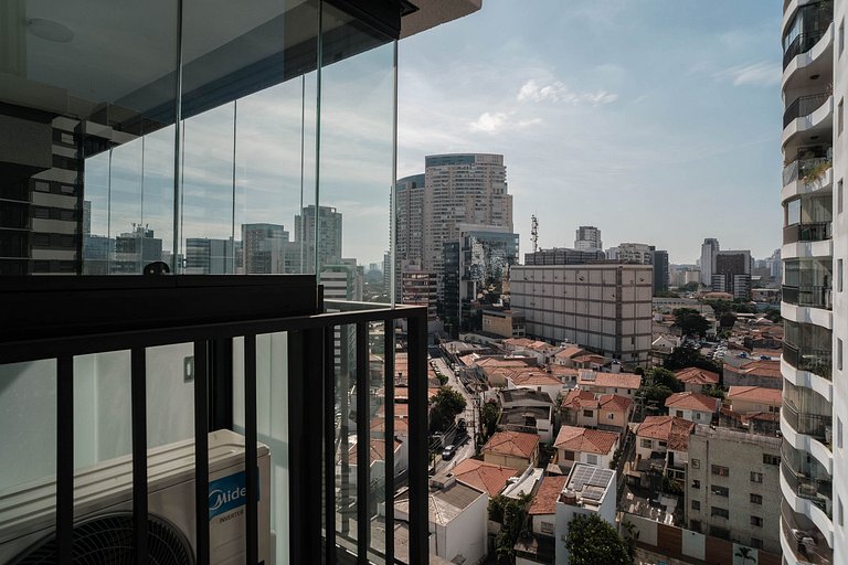 Apto completo em Pinheiros ao lado da Faria Lima