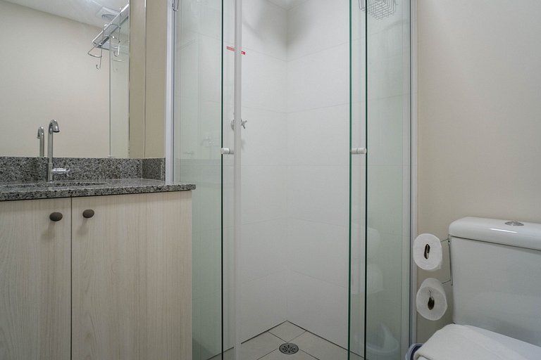 Studio em pinheiros com WI-FI e cozinha equipada