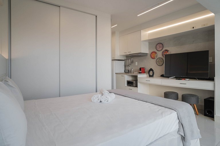 Studio com filtro de água, WI-FI e portaria 24h