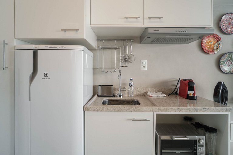Studio com filtro de água, WI-FI e portaria 24h