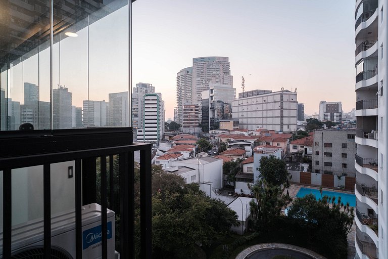 Apto próximo à Faria Lima com WI-FI e portaria 24h