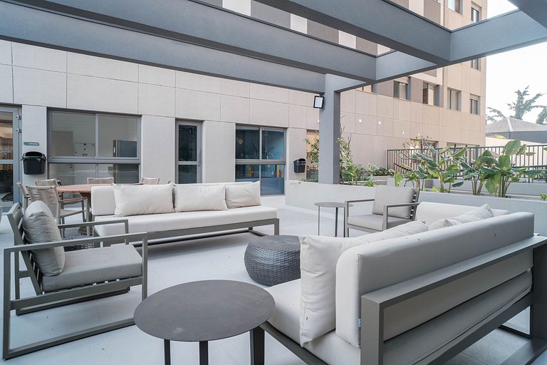 Apto em Pinheiros c/ Piscina, Coworking e Metrô