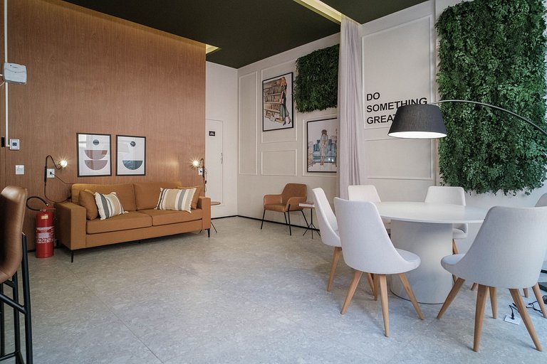 Apto em Pinheiros c/ Piscina, Coworking e Metrô