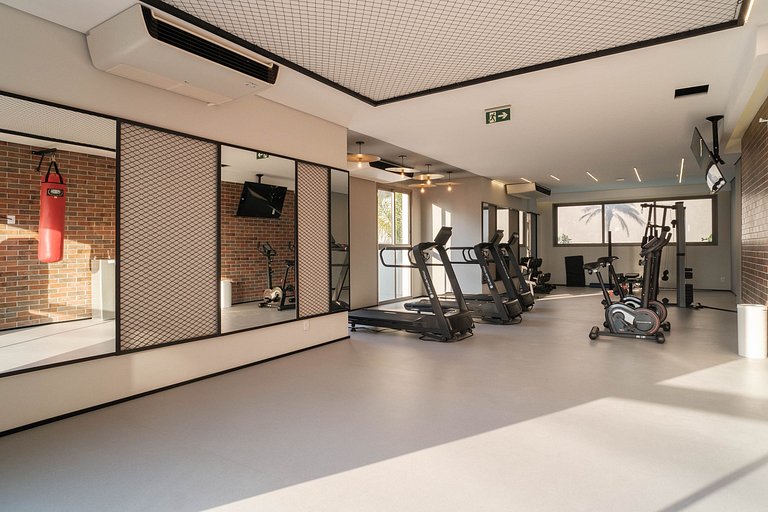 Apto em Pinheiros c/ Piscina, Coworking e Metrô