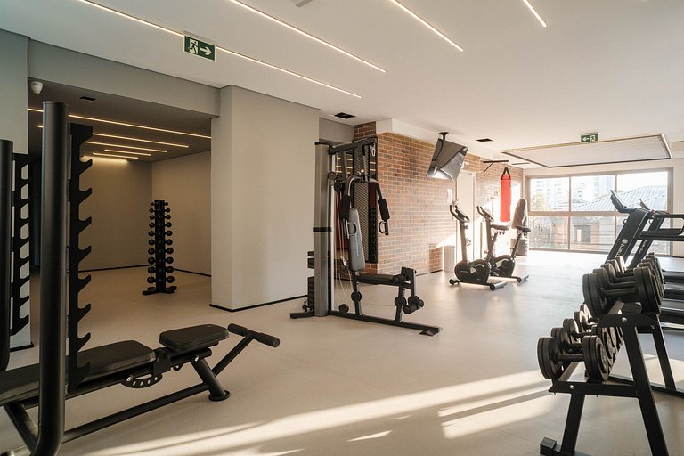 Apto em Pinheiros c/ Piscina, Coworking e Metrô