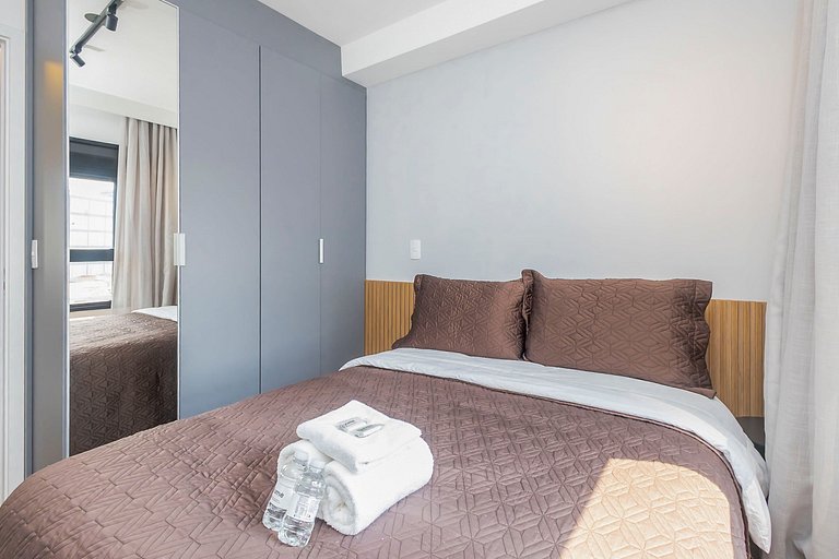Apto elegante em Pinheiros com portaria 24h