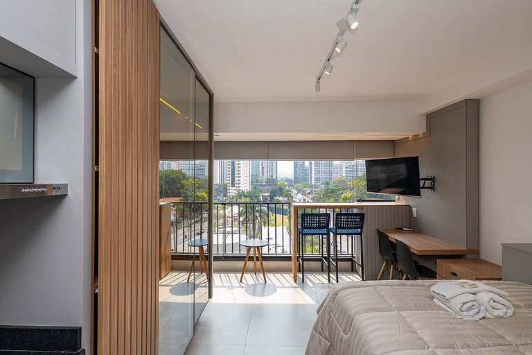 Apto elegante c/ cama queen e vista para cidade