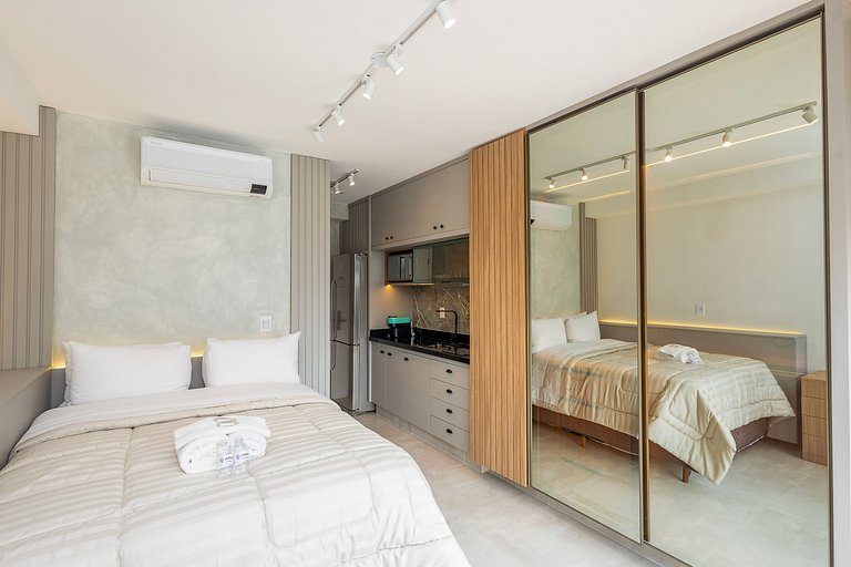 Apto elegante c/ cama queen e vista para cidade