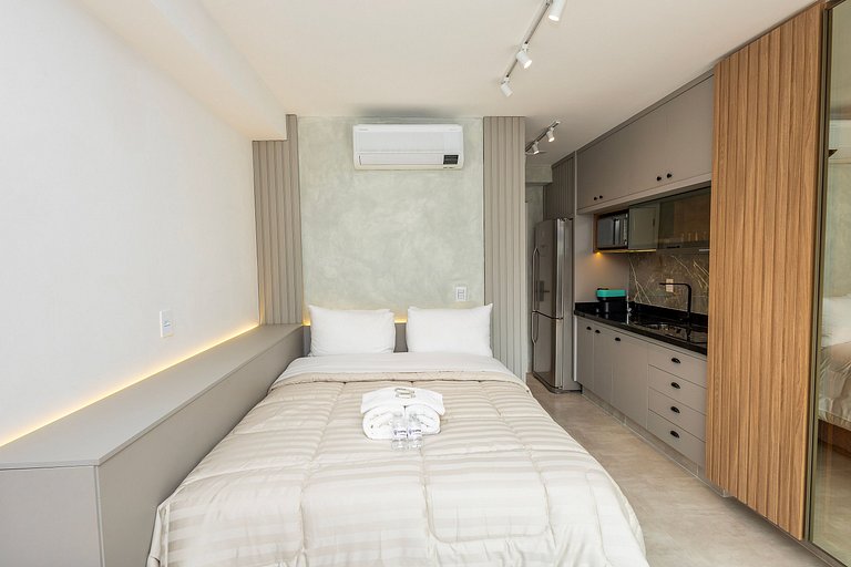 Apto elegante c/ cama queen e vista para cidade