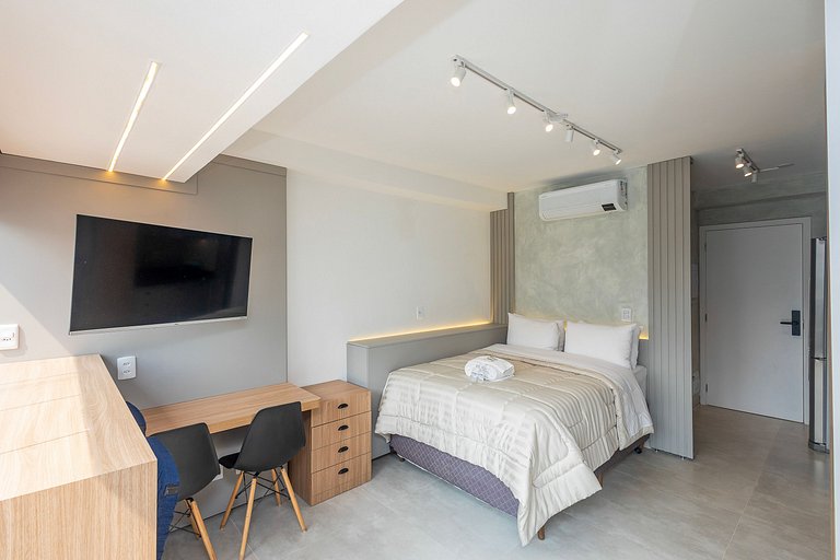 Apto elegante c/ cama queen e vista para cidade