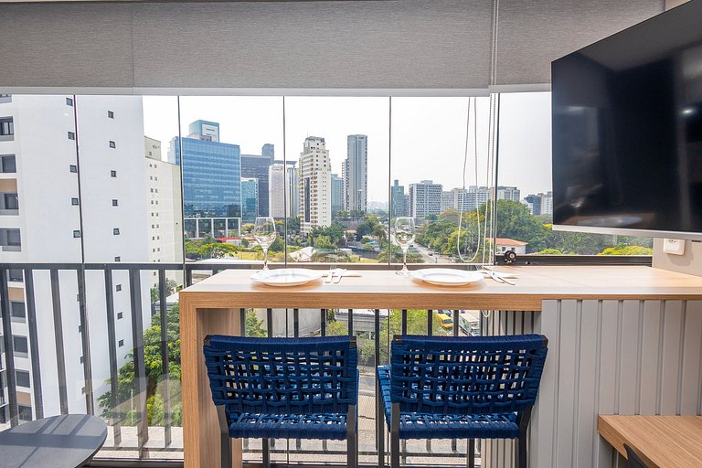 Apto elegante c/ cama queen e vista para cidade