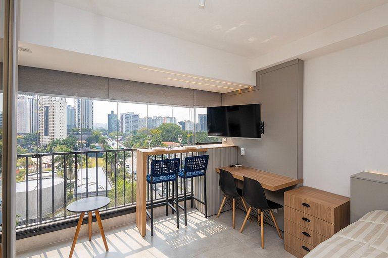 Apto elegante c/ cama queen e vista para cidade