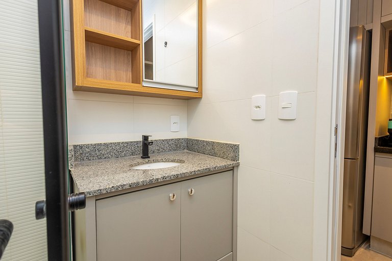 Apto elegante c/ cama queen e vista para cidade