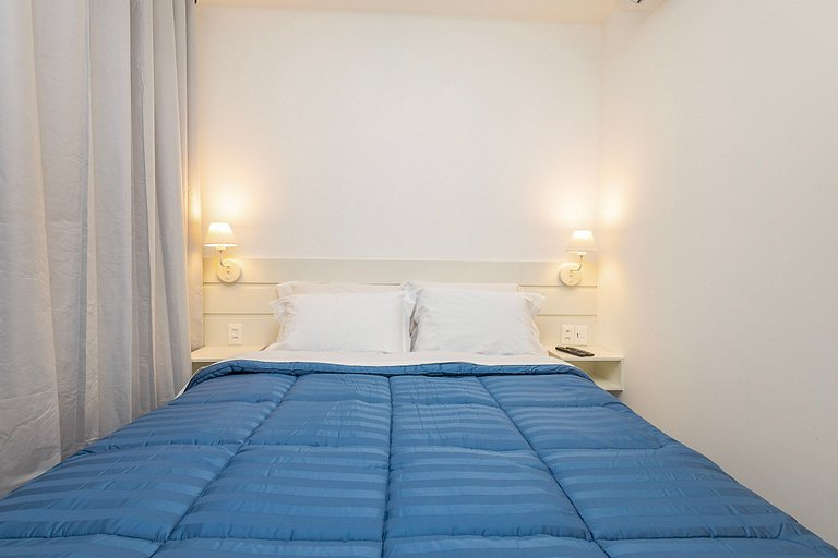 Apto completo c/ cama queen e TV a cabo