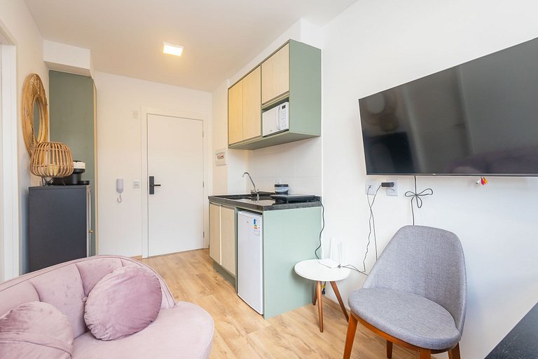 Apto em Pinheiros c/ Piscina, Coworking e Metrô