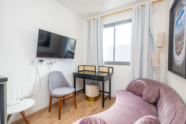 Apto em Pinheiros c/ Piscina, Coworking e Metrô