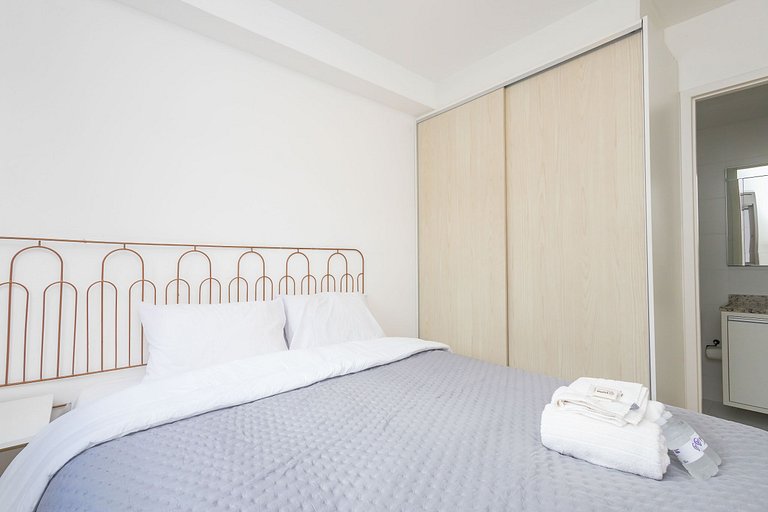 Apto em Pinheiros c/ Piscina, Coworking e Metrô