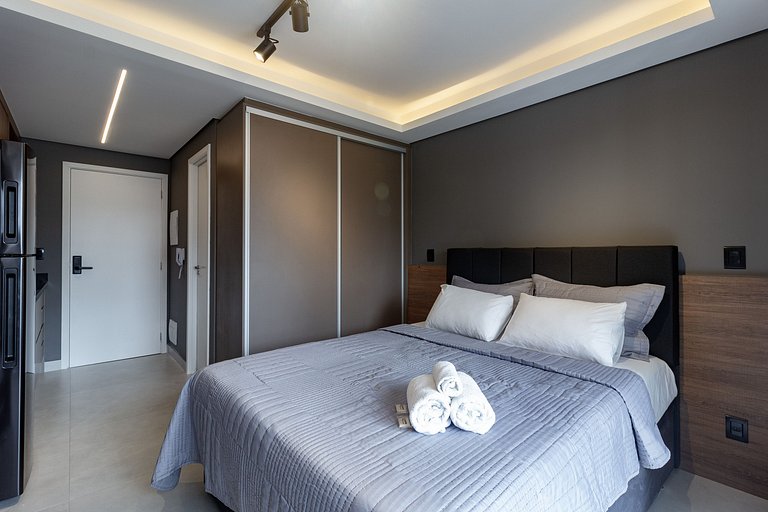 Apto sofisticado c/ cama queen em Pinheiros