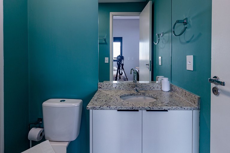 Studio em Pinheiros c/ Piscina e Próx. Metrô Faria Lima