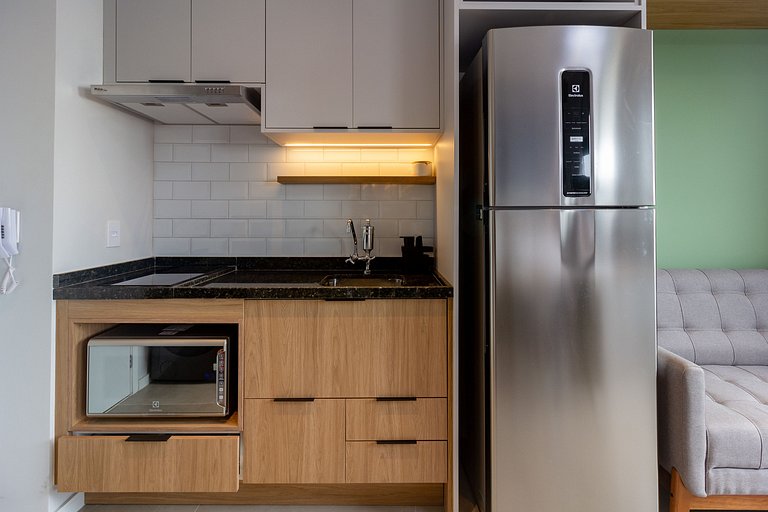 Studio em Pinheiros c/ Piscina e Próx. Metrô Faria Lima
