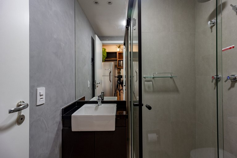 Apto elegante c/ cama queen na Paulista