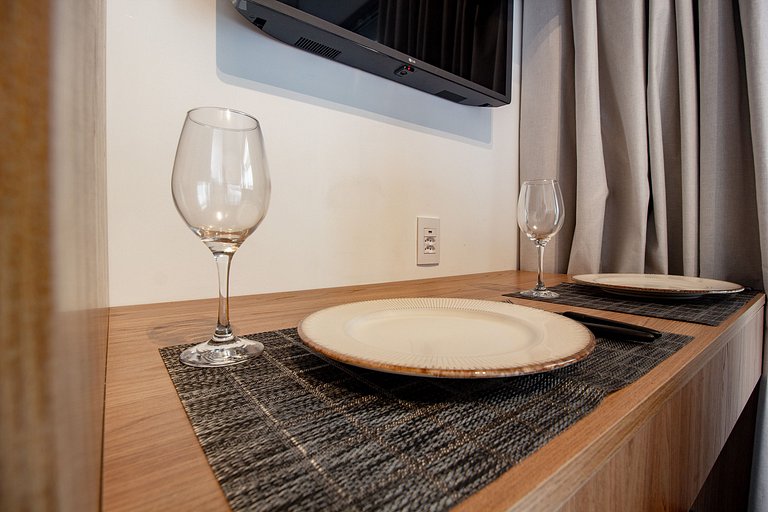 Conforto e aconchego: Apto completo c/ linda vista