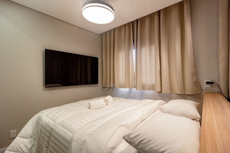 Apto aconchegante c/ cama queen em Pinheiros