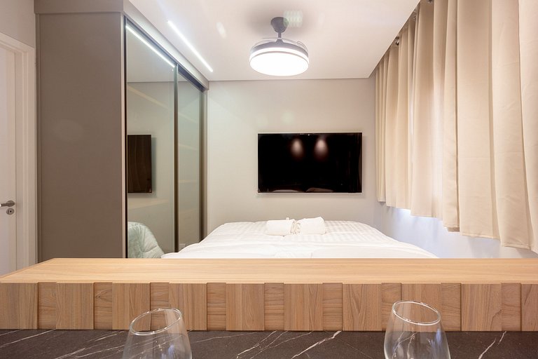 Apto aconchegante c/ cama queen em Pinheiros