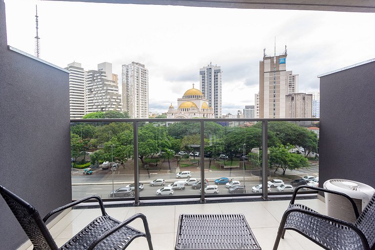 Apto garden c/ varanda próximo ao metrô Paraíso