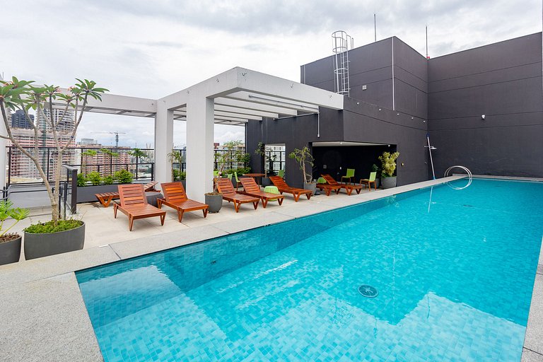 Apto completo com vista incrível próximo ao metrô