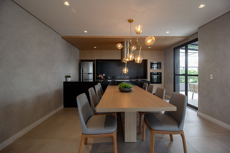 Apto completo com vista incrível próximo ao metrô