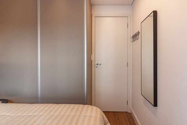 Apto Elegante em Pinheiros c/ Varanda e Coworking