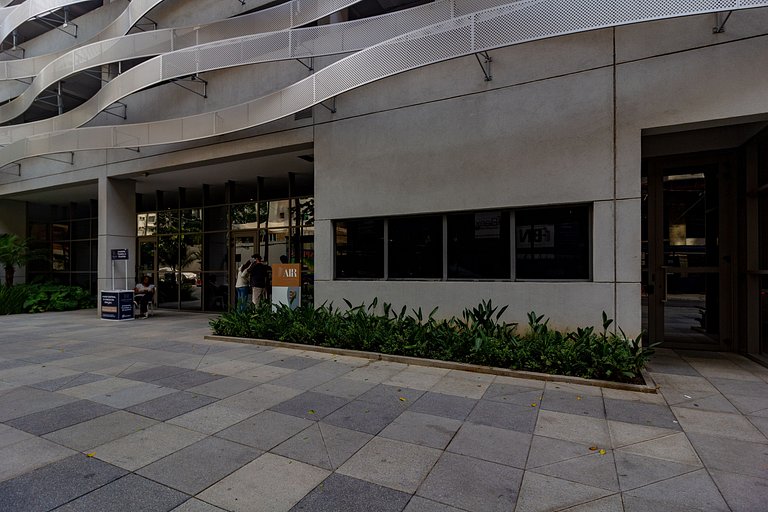 Studio Brooklin SP com  Vaga, Piscina e Academia