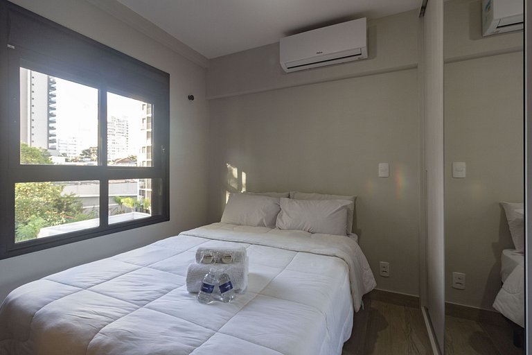 Encanto no coração de Pinheiros: Apt completo