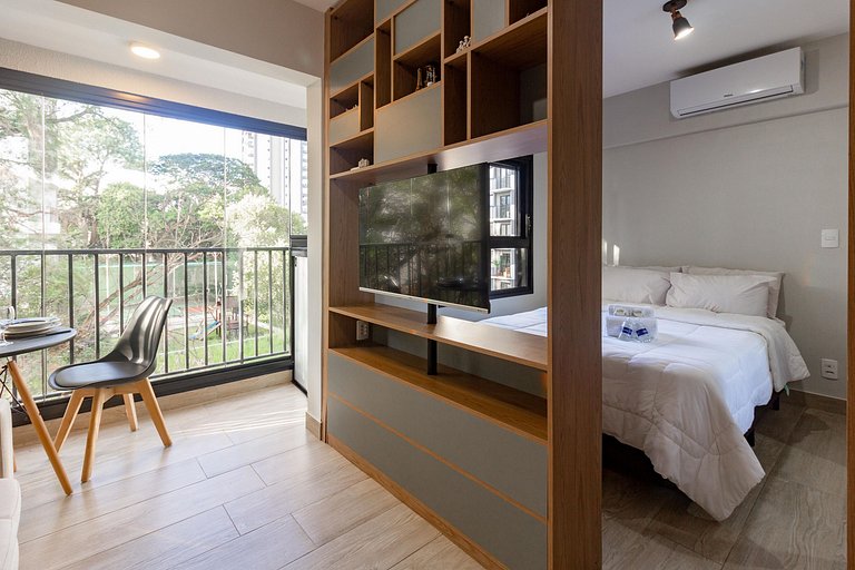 Encanto no coração de Pinheiros: Apt completo