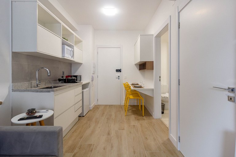 Apto Campo Belo c/ Piscina, Varanda e Self Check-in