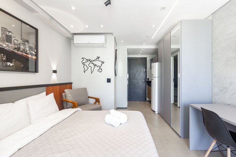 Apto Luxo com garagem em Moema
