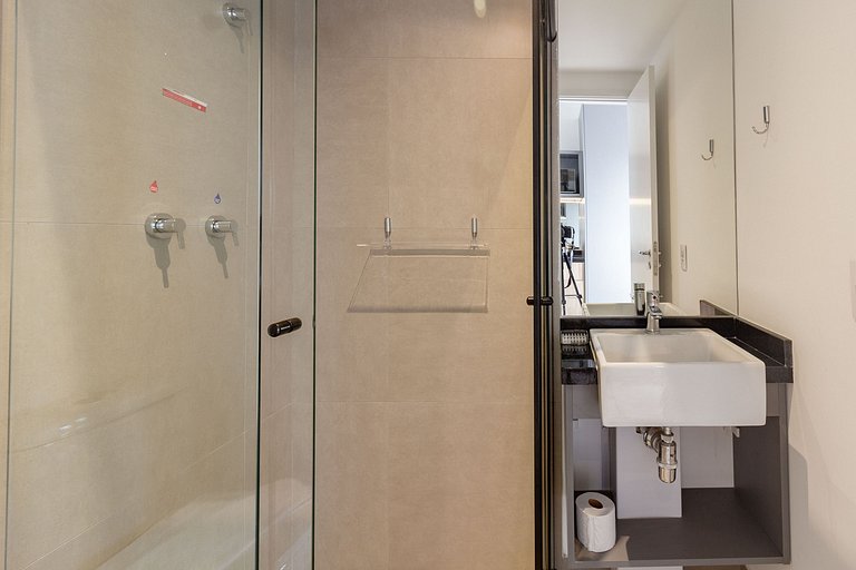 Apt superior próx da Paulista c/ ar condicionado