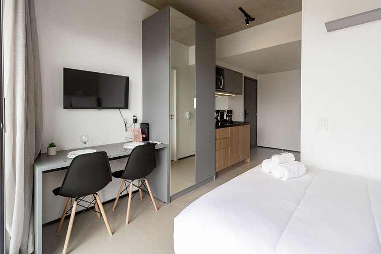 Apt superior próx da Paulista c/ ar condicionado