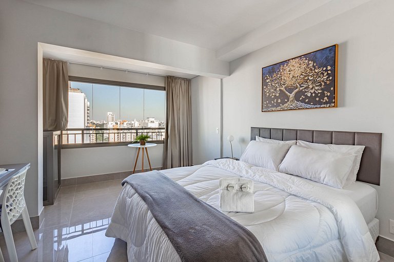 Apto completo em Moema c/ cama queen e WI-FI