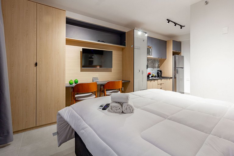 Apto completo c/ cama queen próximo da Paulista