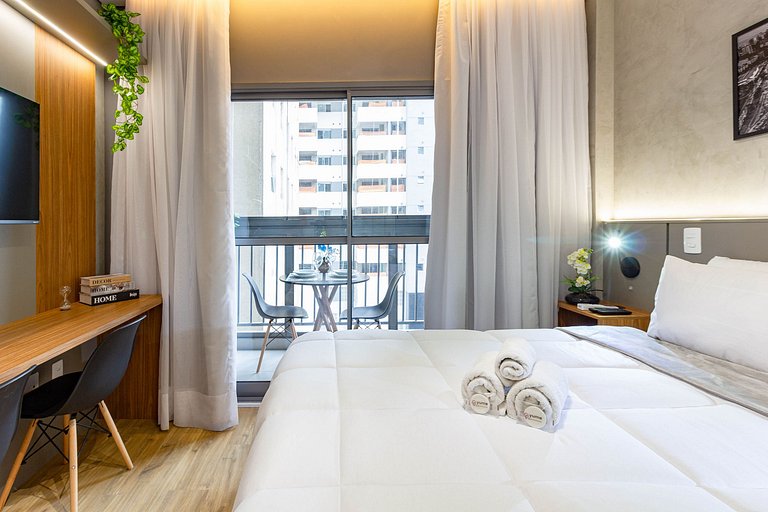 Apto charmoso e completo c/ cama queen e WI-FI