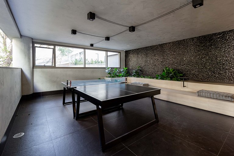 Conforto e charme: Apt em Moema c/ varanda