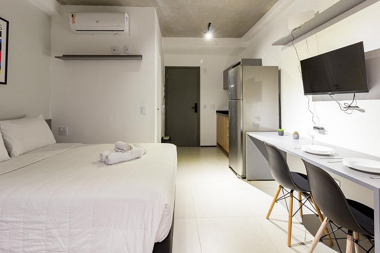 Encanto e conforto: Apto completo c/ linda vista