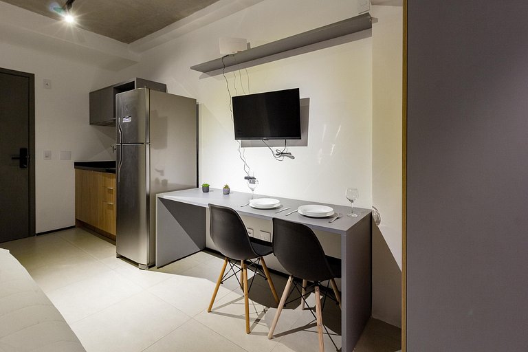 Encanto e conforto: Apto completo c/ linda vista