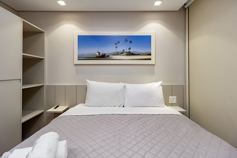 Cama queen e conforto: Apto c/ varanda em Moema